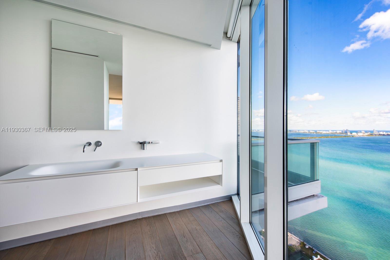 PARAMOUNT BAY CONDO - Residential Lease