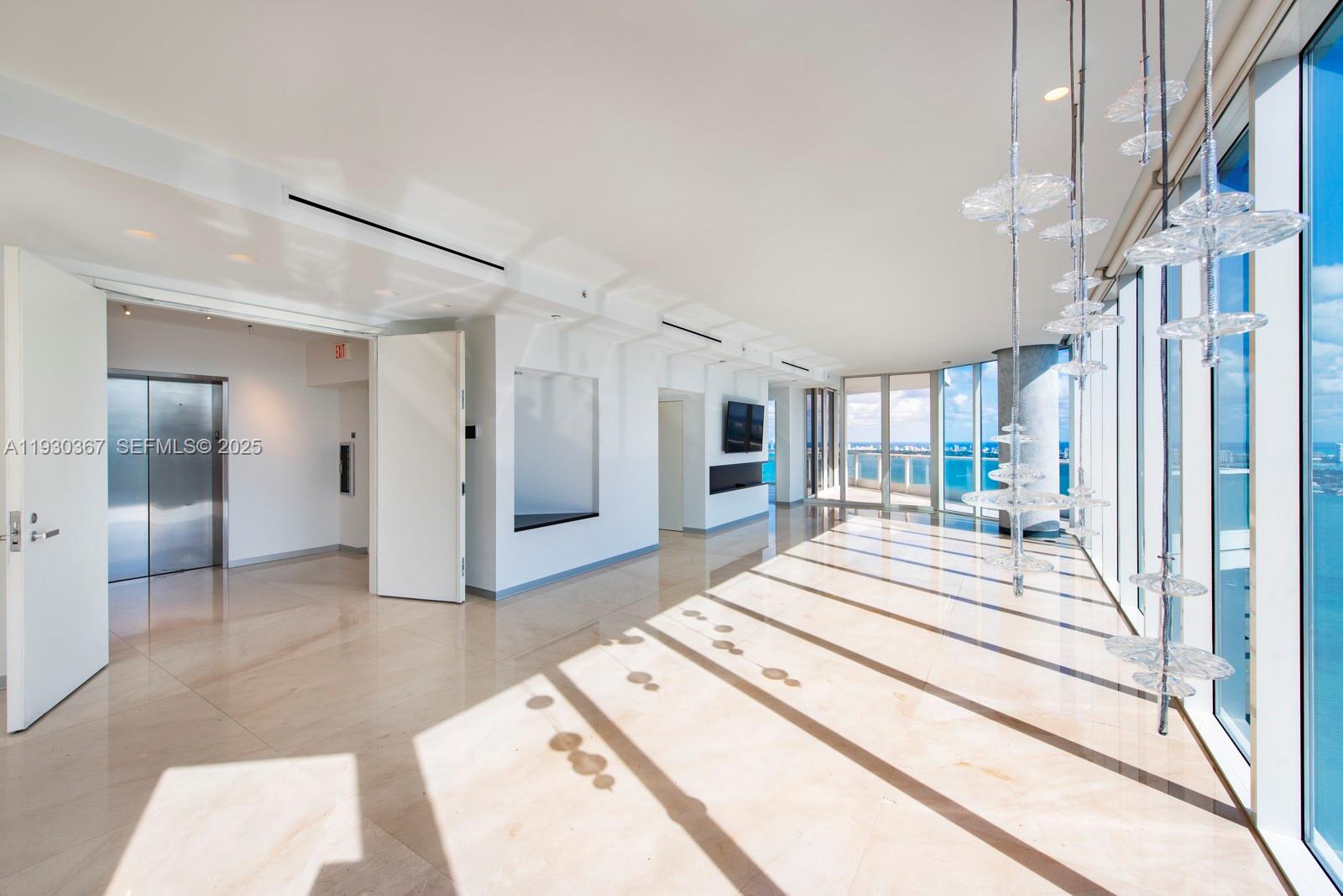 PARAMOUNT BAY CONDO - Residential Lease