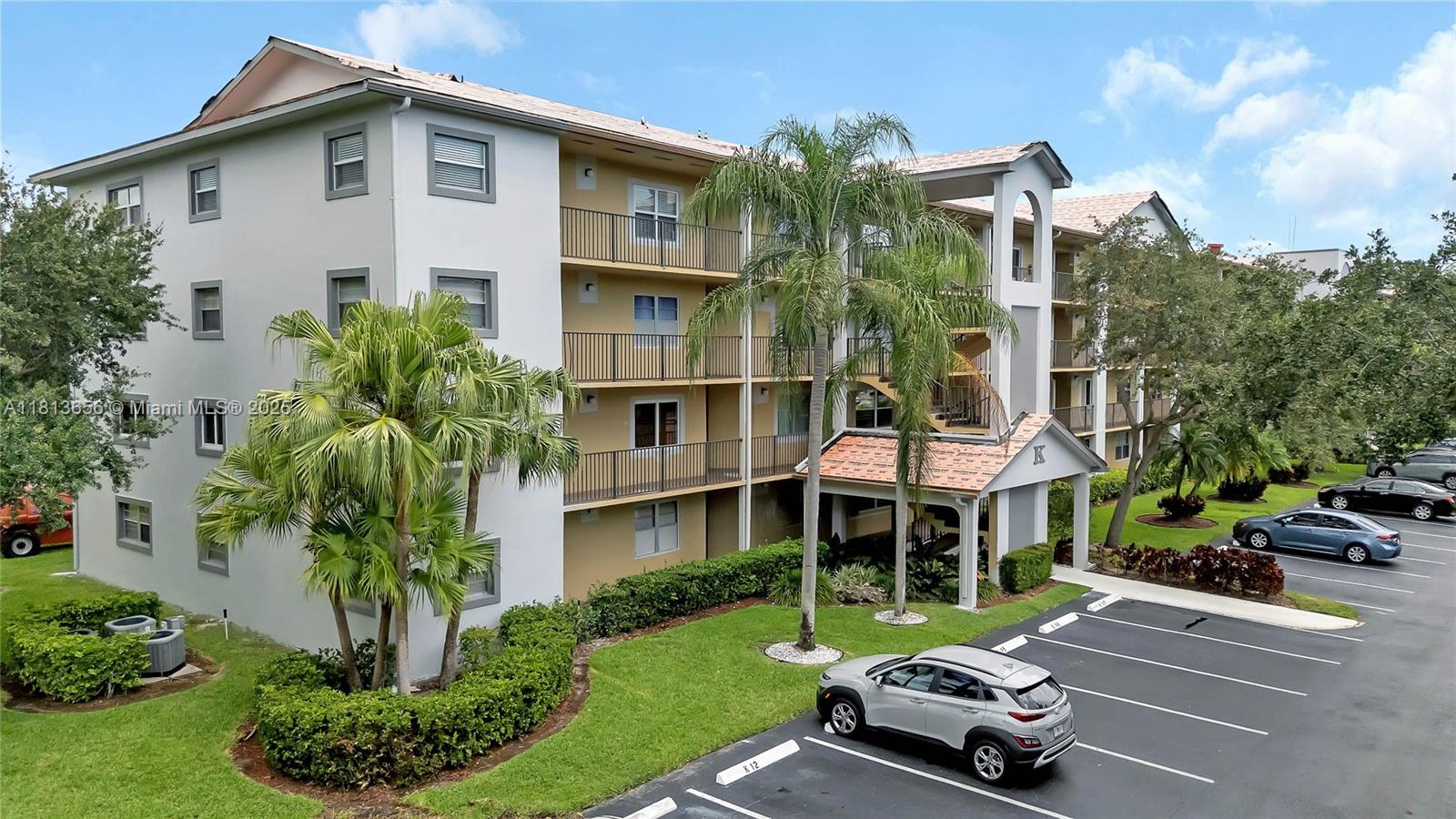 CAMBRIDGE AT CENTURY VILL - Residential