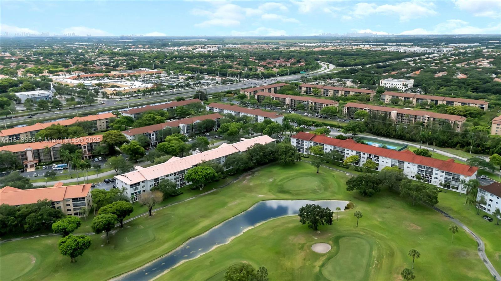 CAMBRIDGE AT CENTURY VILL - Residential