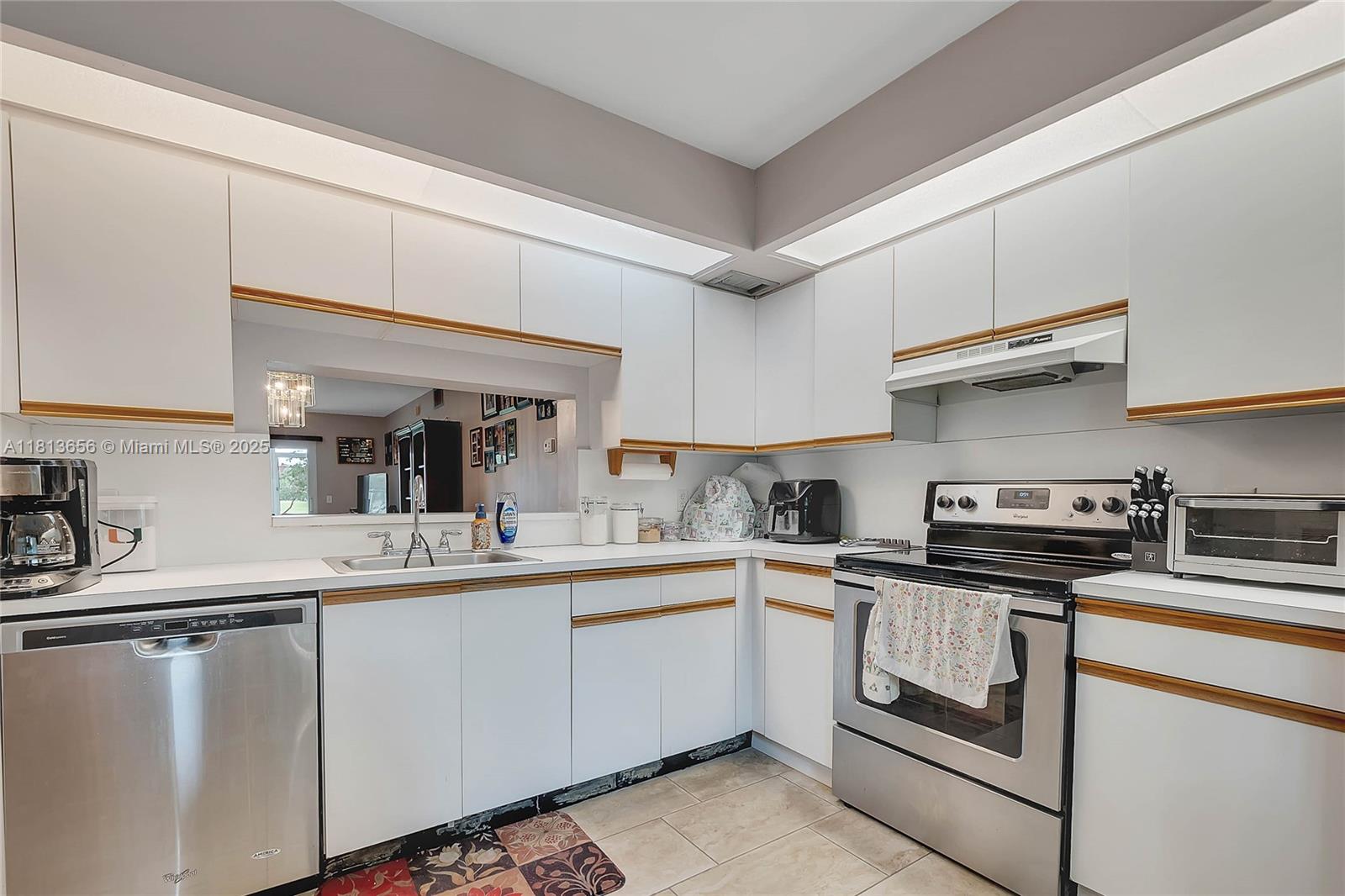 CAMBRIDGE AT CENTURY VILL - Residential