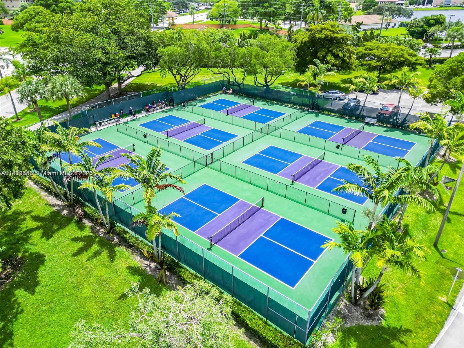 CAMBRIDGE AT CENTURY VILL - Residential