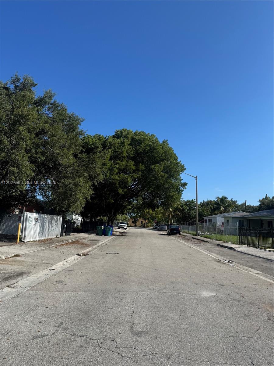 GROVELAND PARK - Residential