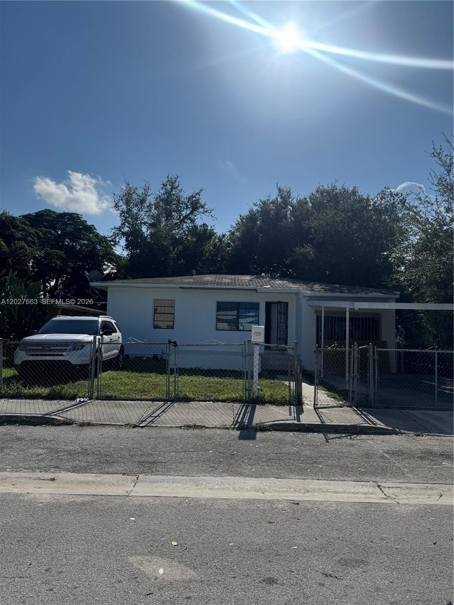 GROVELAND PARK - Residential