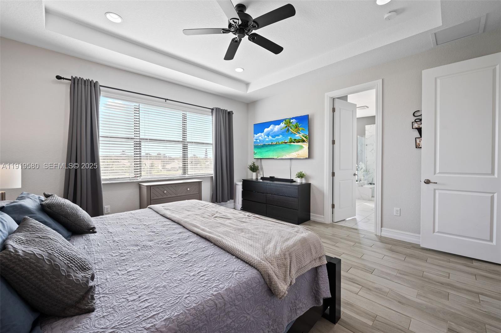 PEMBROKE LAKES SOUTH - Residential