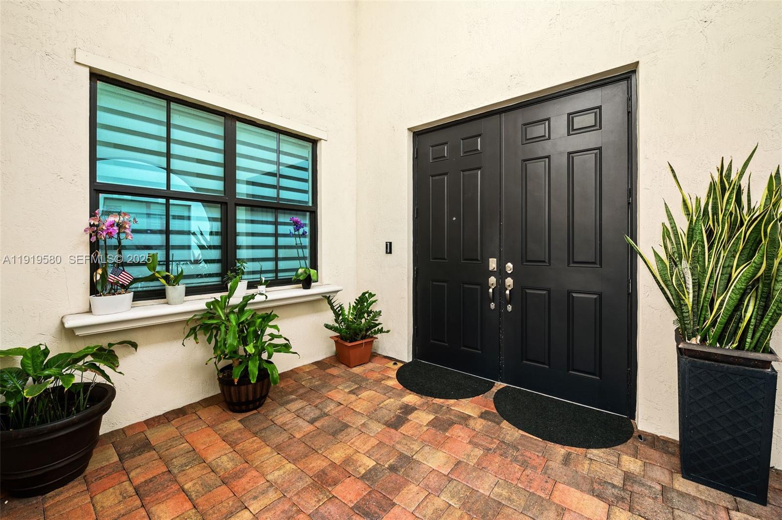 PEMBROKE LAKES SOUTH - Residential