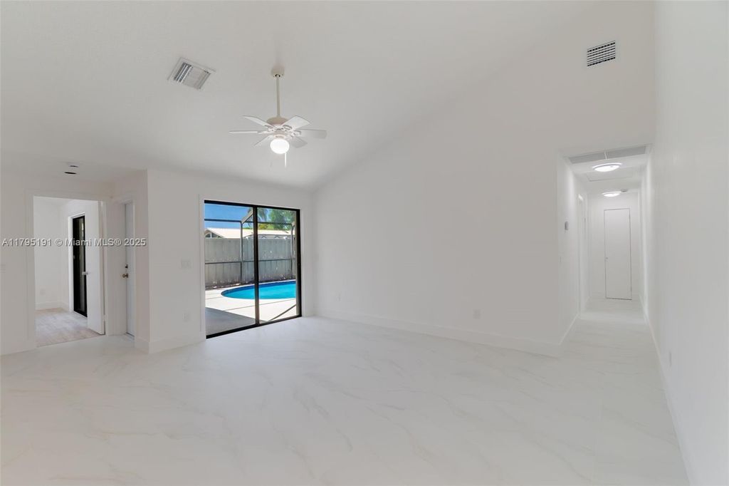 Photo of 5926 Golden Eagle Cir, Palm Beach Gardens, FL 33418 (MLS # A11795191)