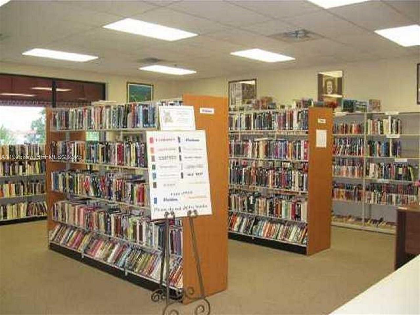 HOLLYBROOK GOLF AND - Residential