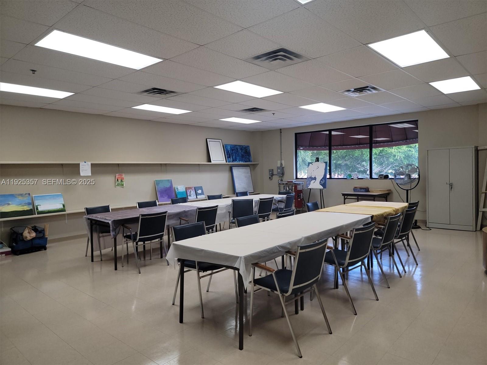 HOLLYBROOK GOLF AND - Residential