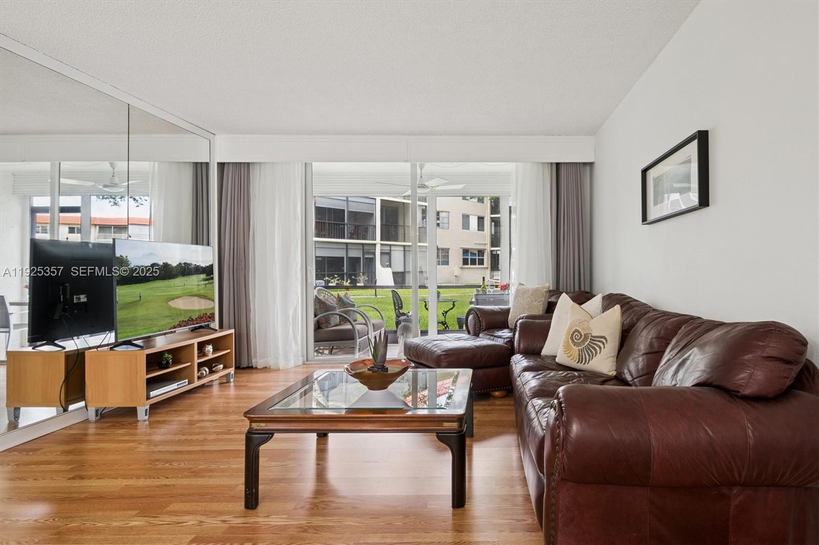 HOLLYBROOK GOLF AND - Residential