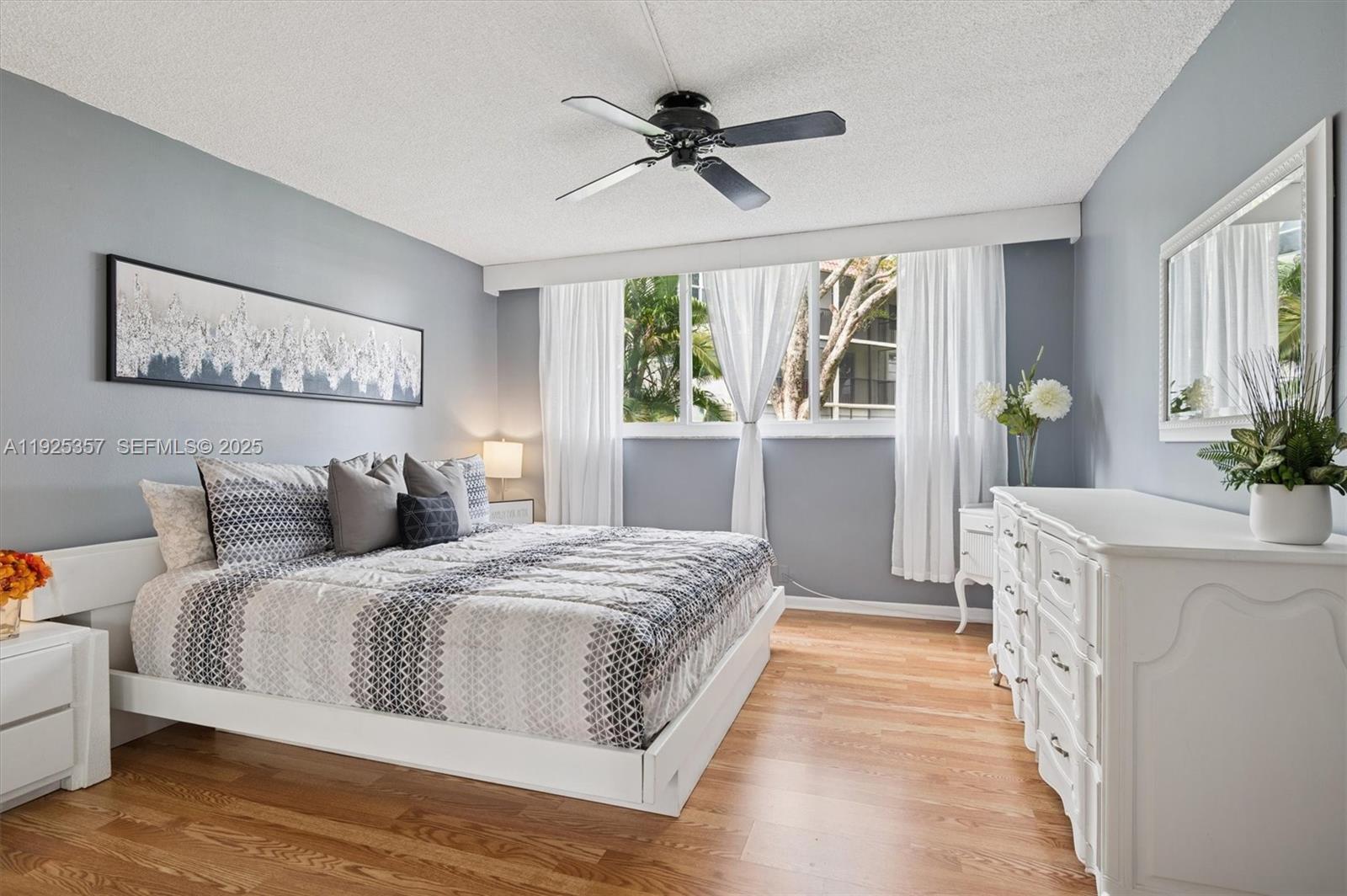 HOLLYBROOK GOLF AND - Residential