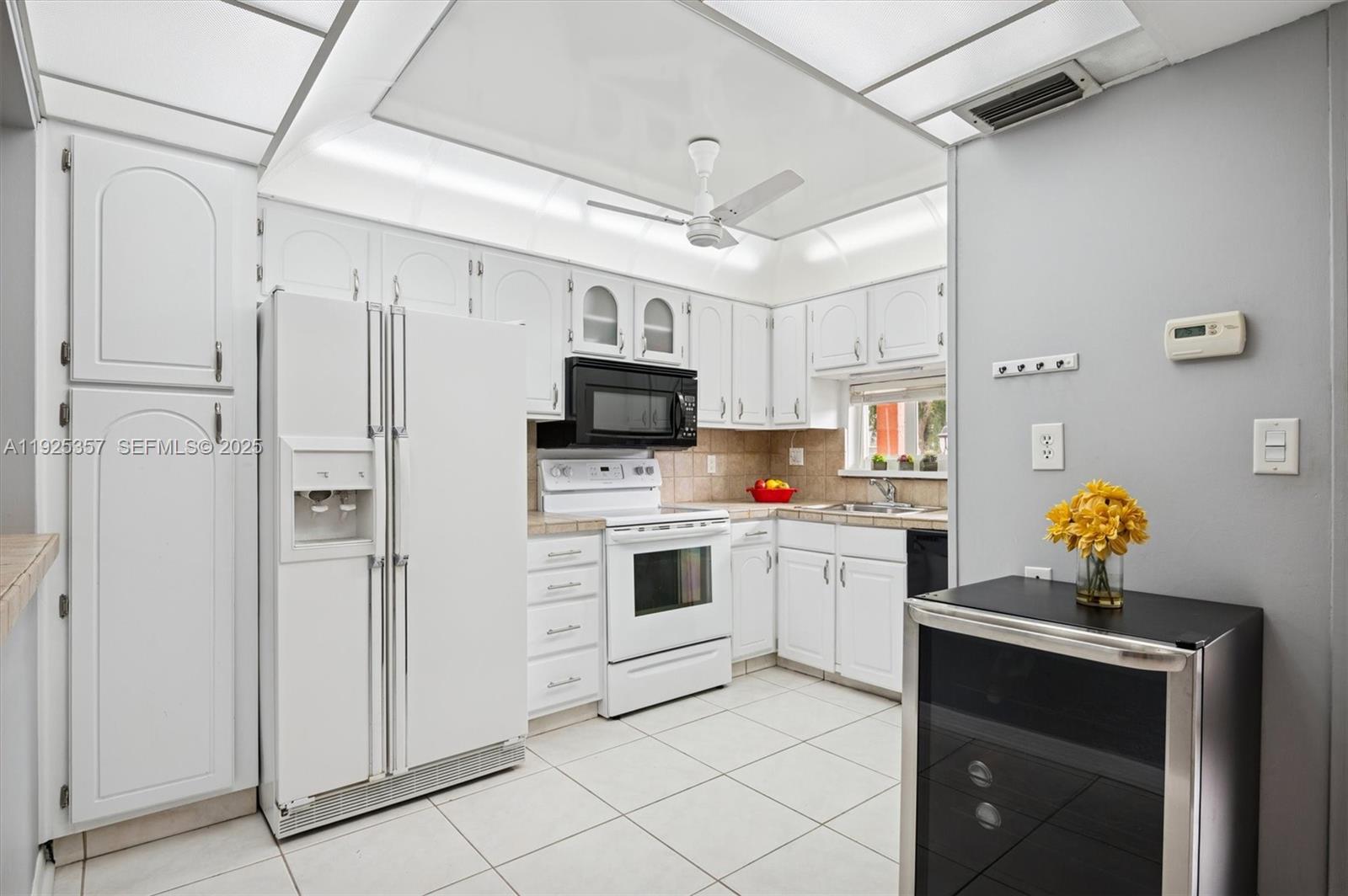 HOLLYBROOK GOLF AND - Residential