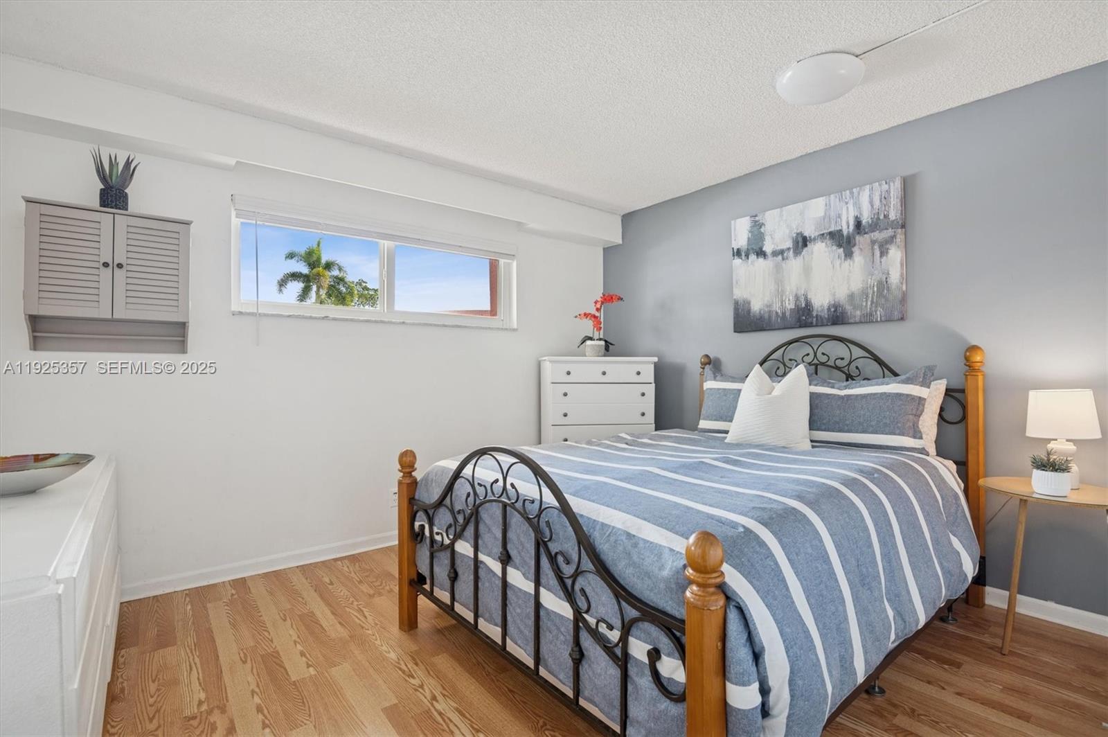 HOLLYBROOK GOLF AND - Residential