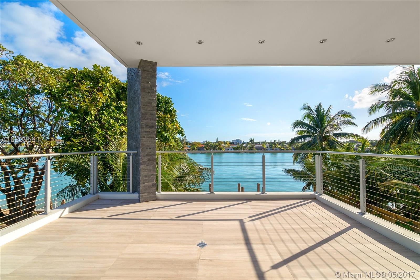 NORMANDY BEACH - Residential