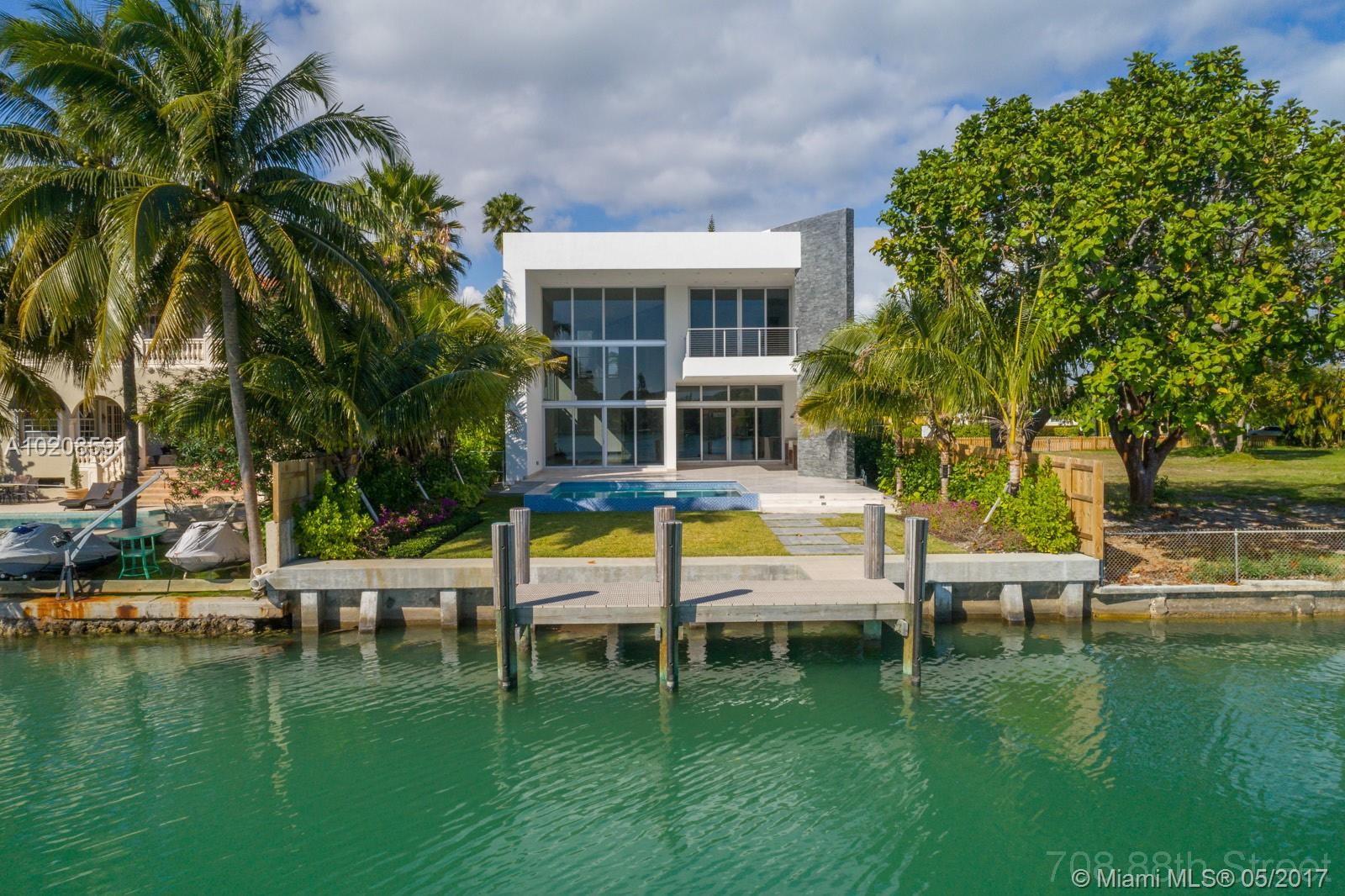 NORMANDY BEACH - Residential
