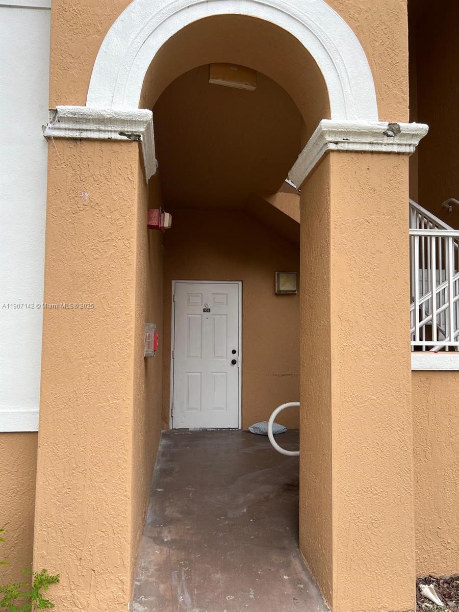 SHOMA HOMES AT COUNTRY CL - Residential Lease