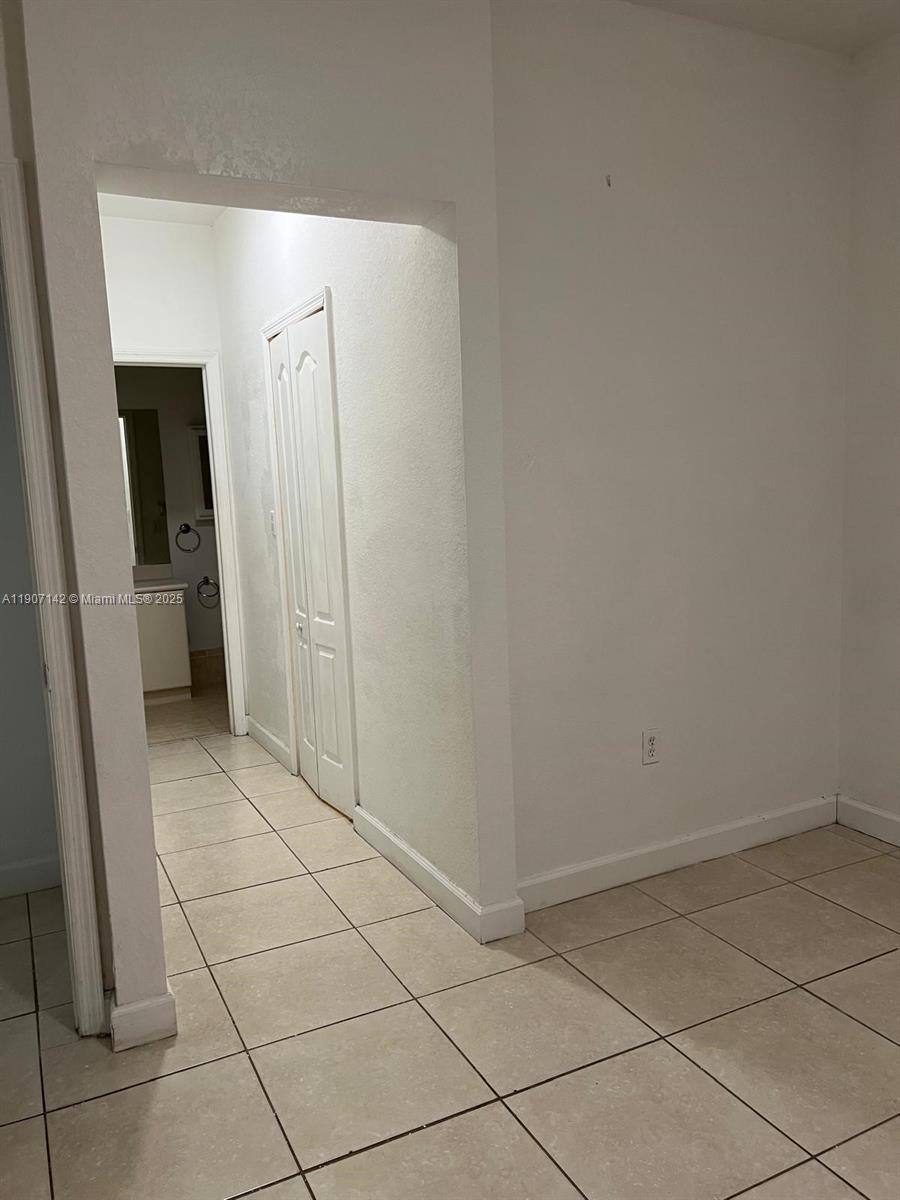 SHOMA HOMES AT COUNTRY CL - Residential Lease