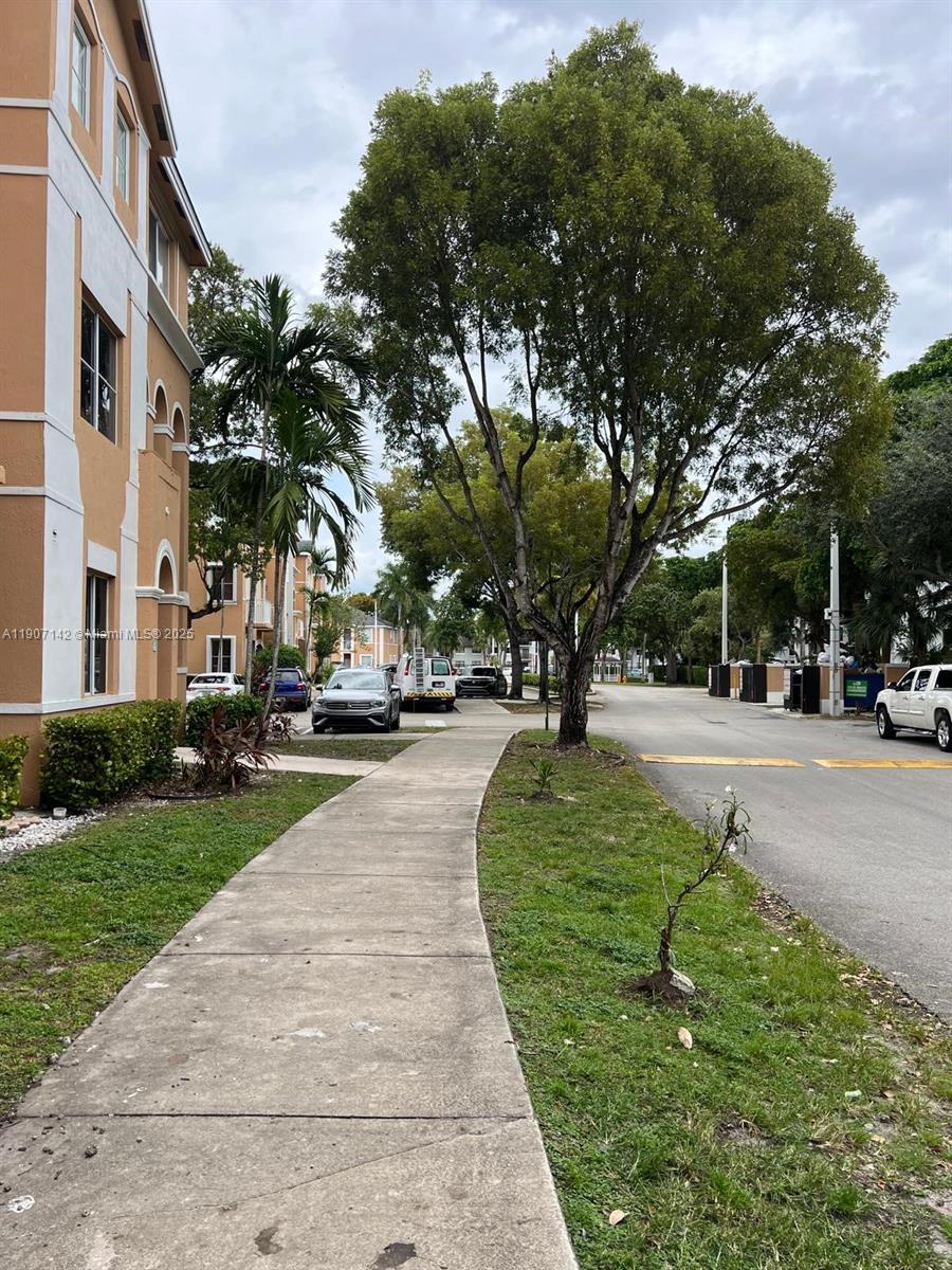 SHOMA HOMES AT COUNTRY CL - Residential Lease