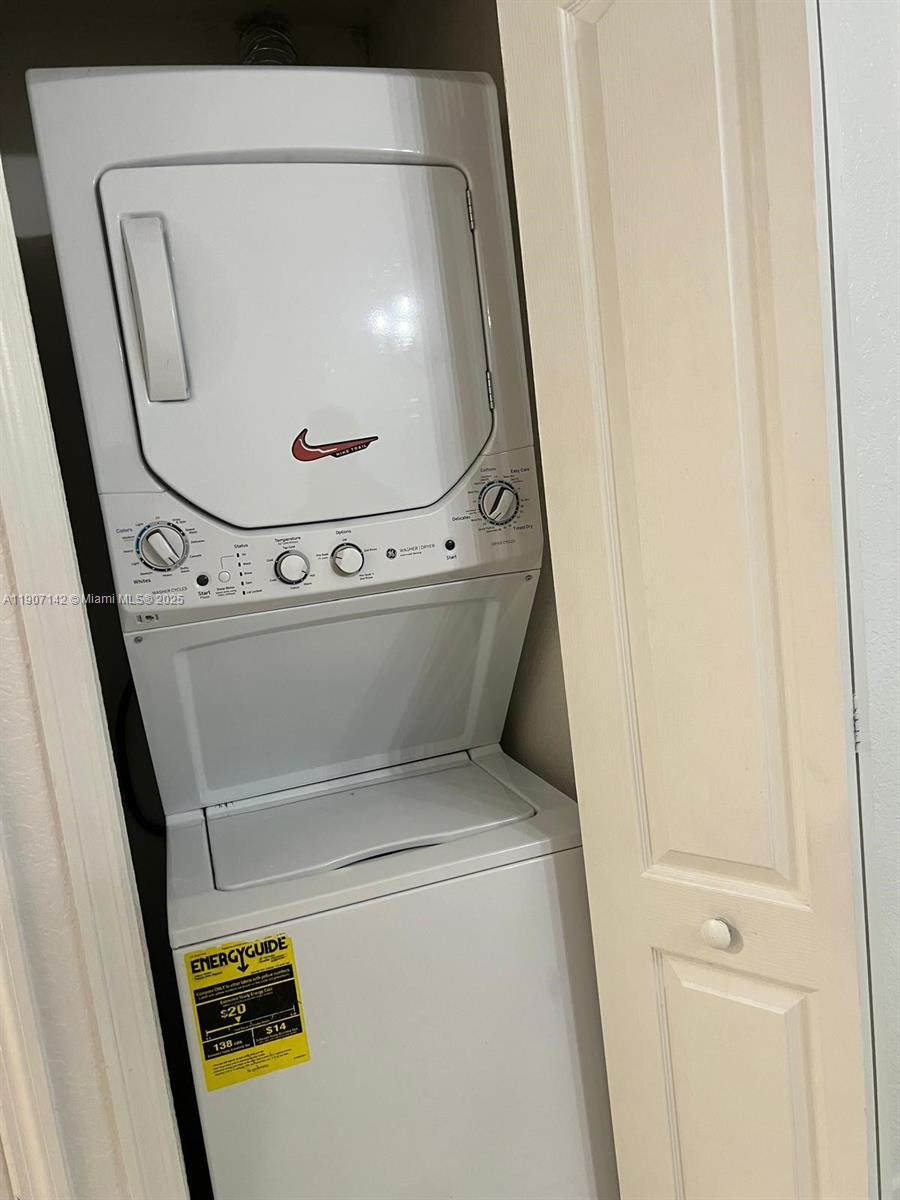 SHOMA HOMES AT COUNTRY CL - Residential Lease