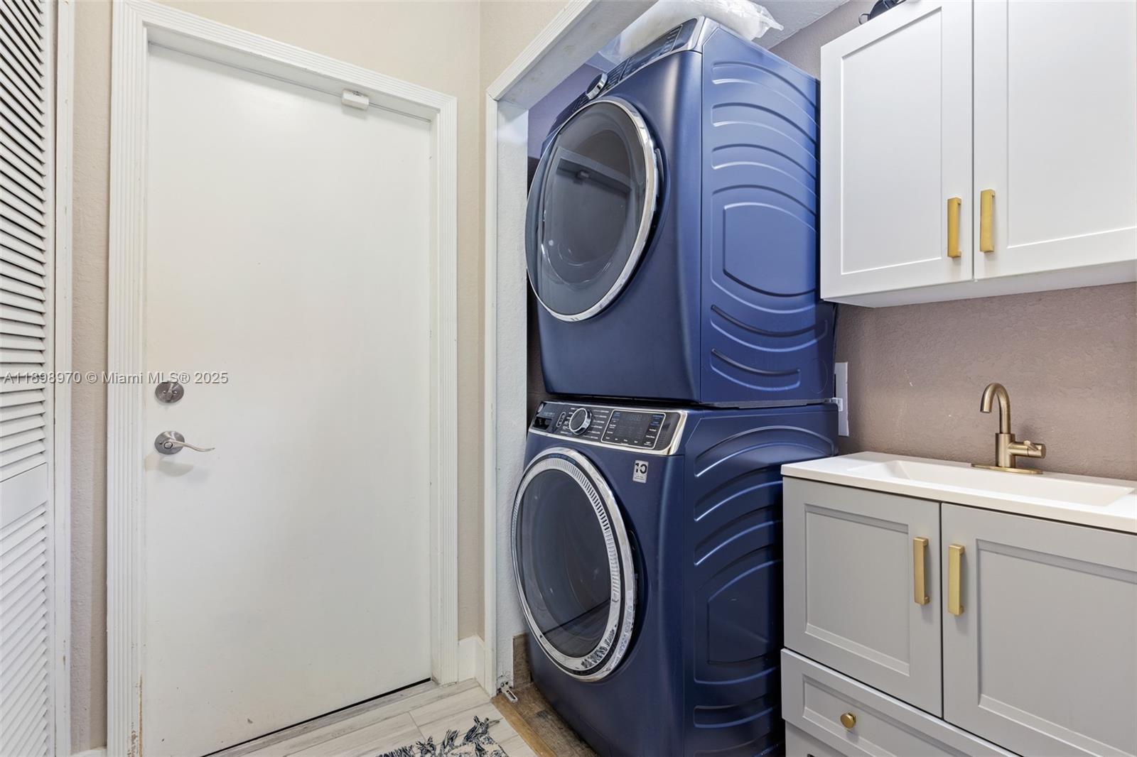 MIRAMAR PATIO HOMES - Residential Lease