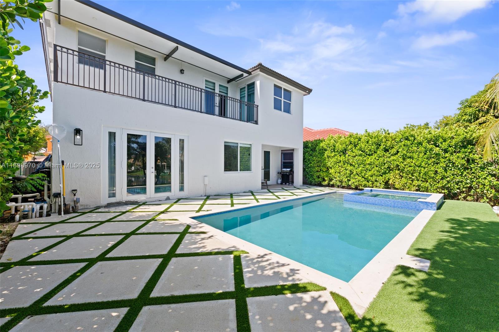 MIRAMAR PATIO HOMES - Residential Lease