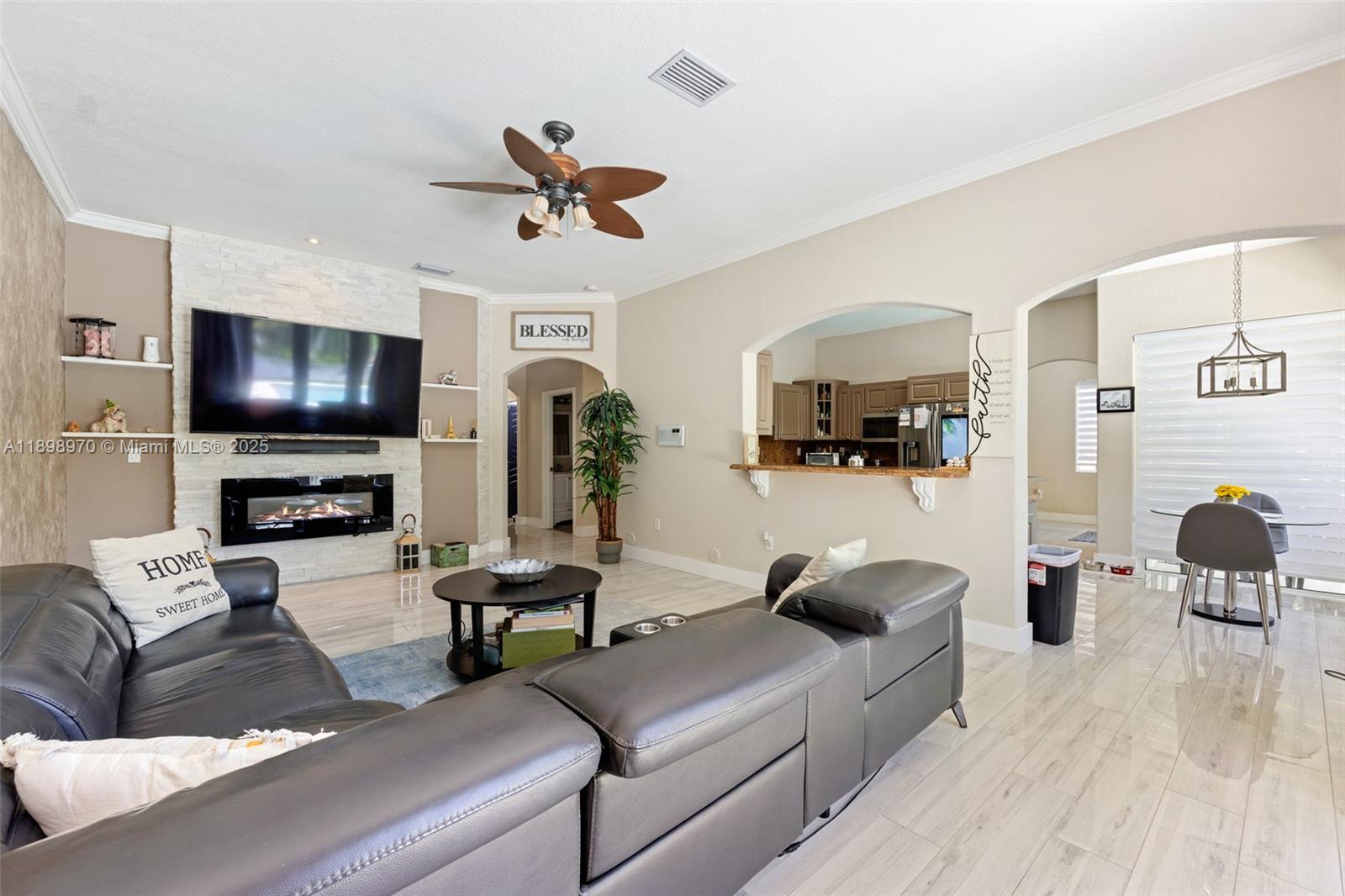 MIRAMAR PATIO HOMES - Residential Lease