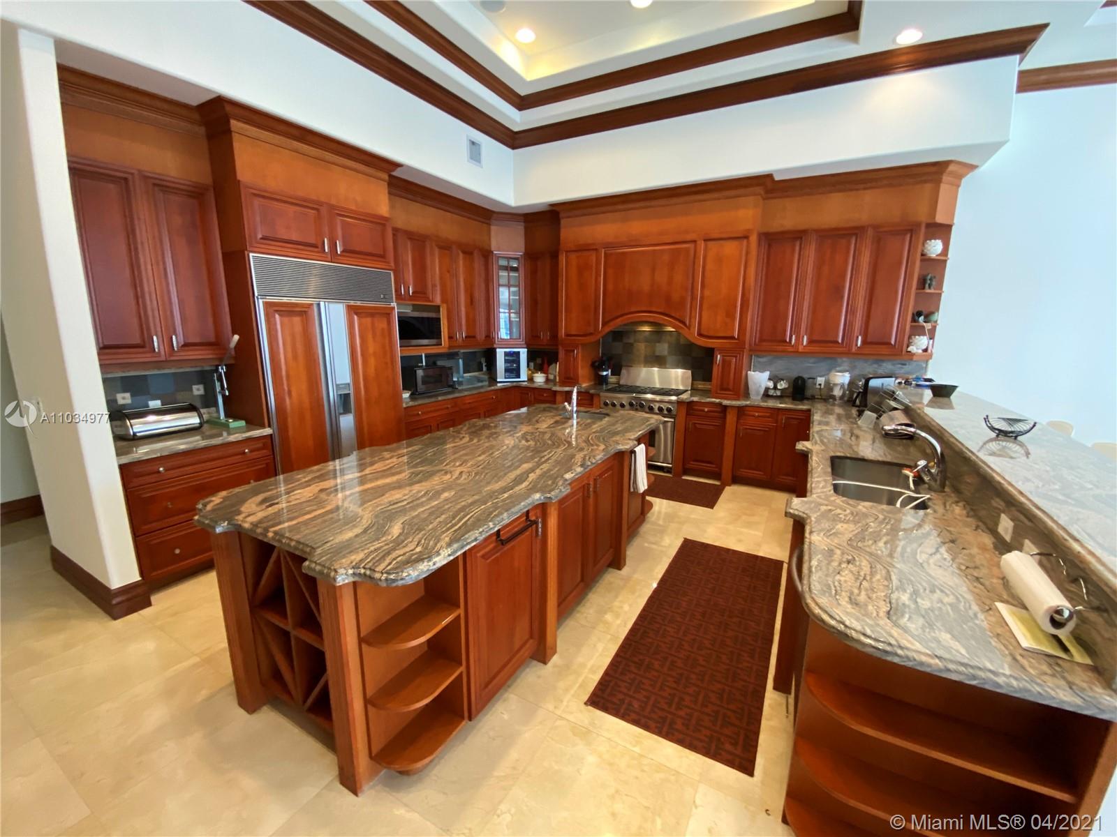 GOLDEN BEACH SEC D - Residential