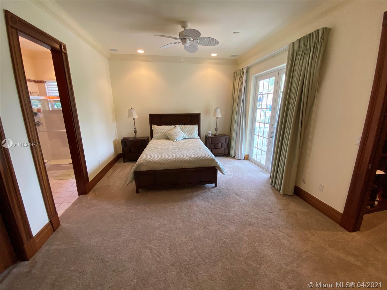 GOLDEN BEACH SEC D - Residential