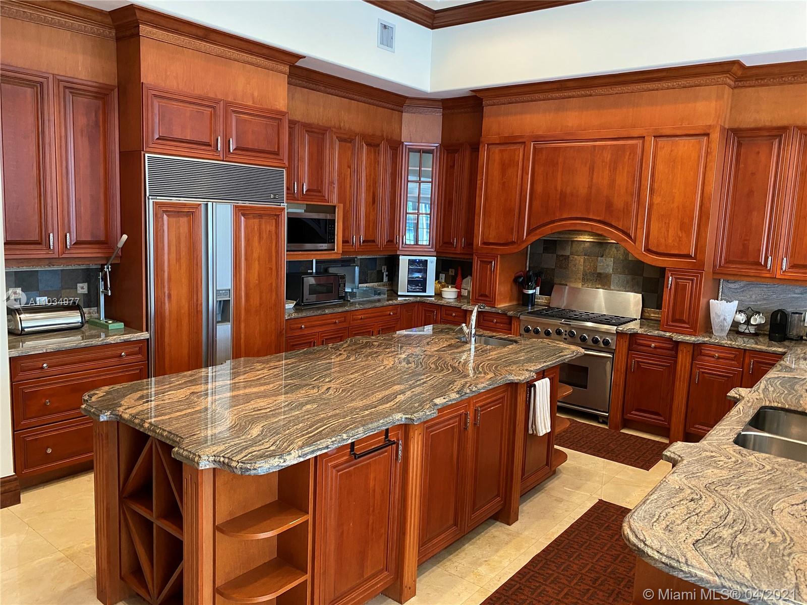 GOLDEN BEACH SEC D - Residential