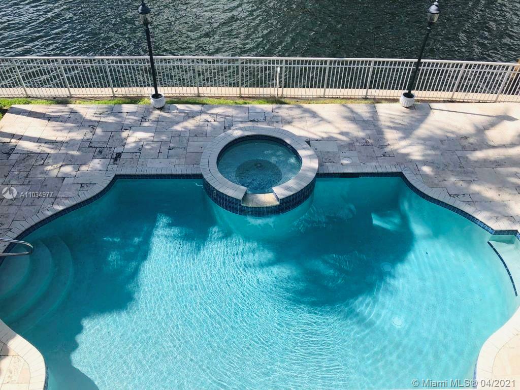 GOLDEN BEACH SEC D - Residential