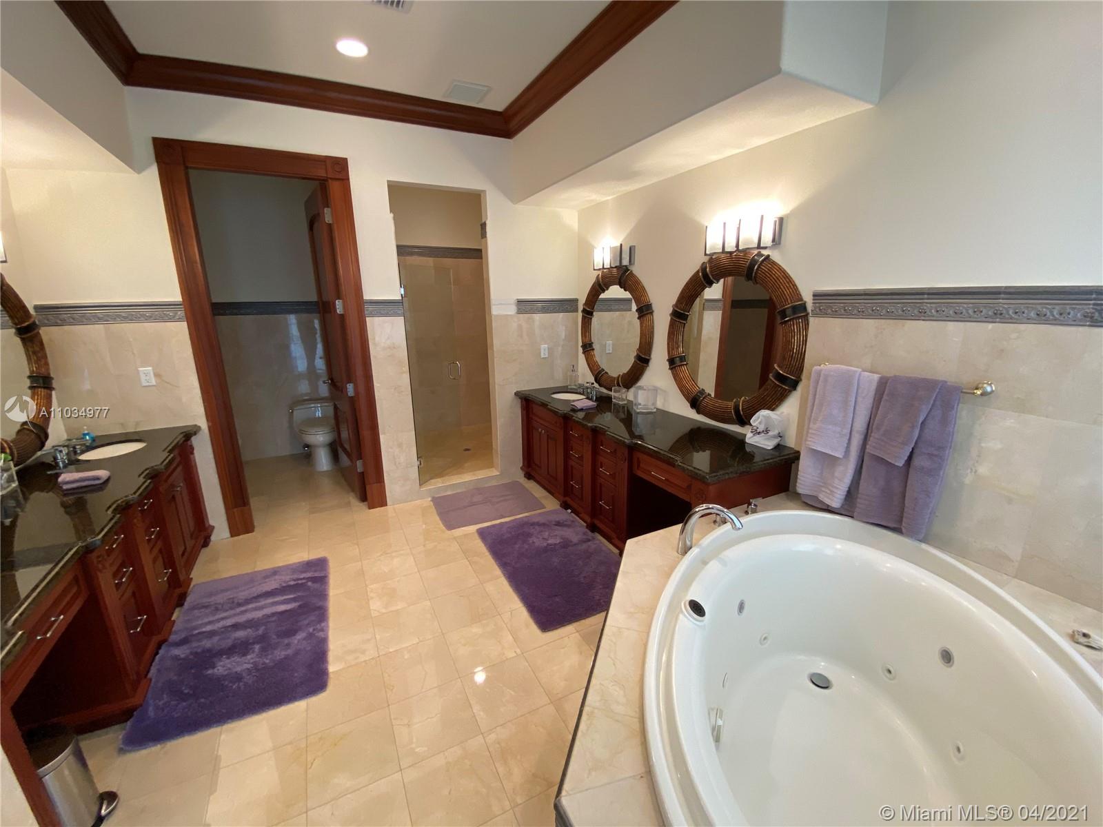 GOLDEN BEACH SEC D - Residential