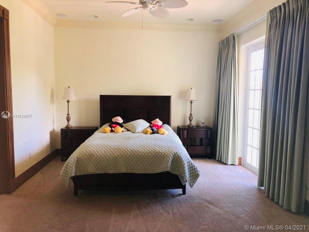 GOLDEN BEACH SEC D - Residential