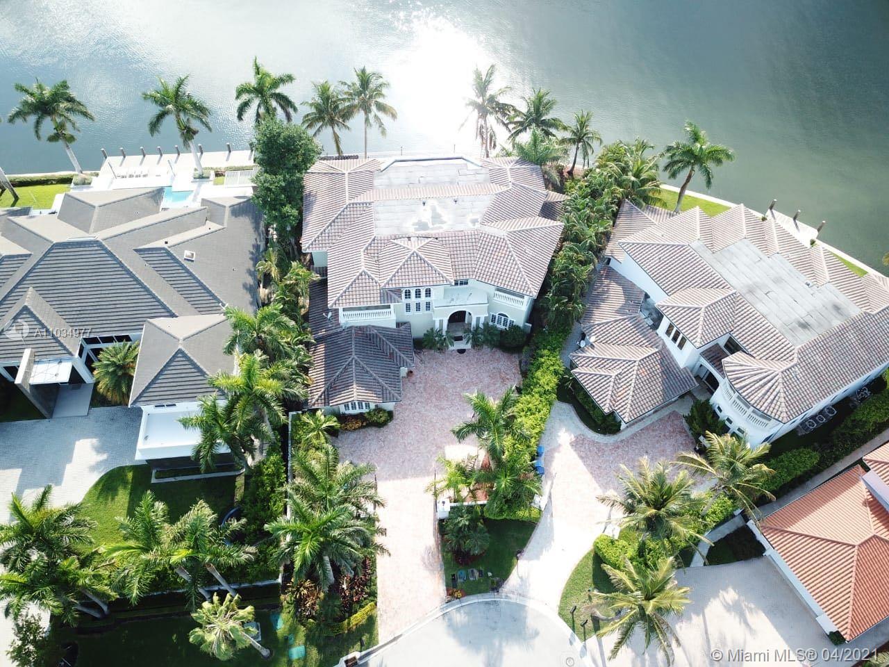 GOLDEN BEACH SEC D - Residential