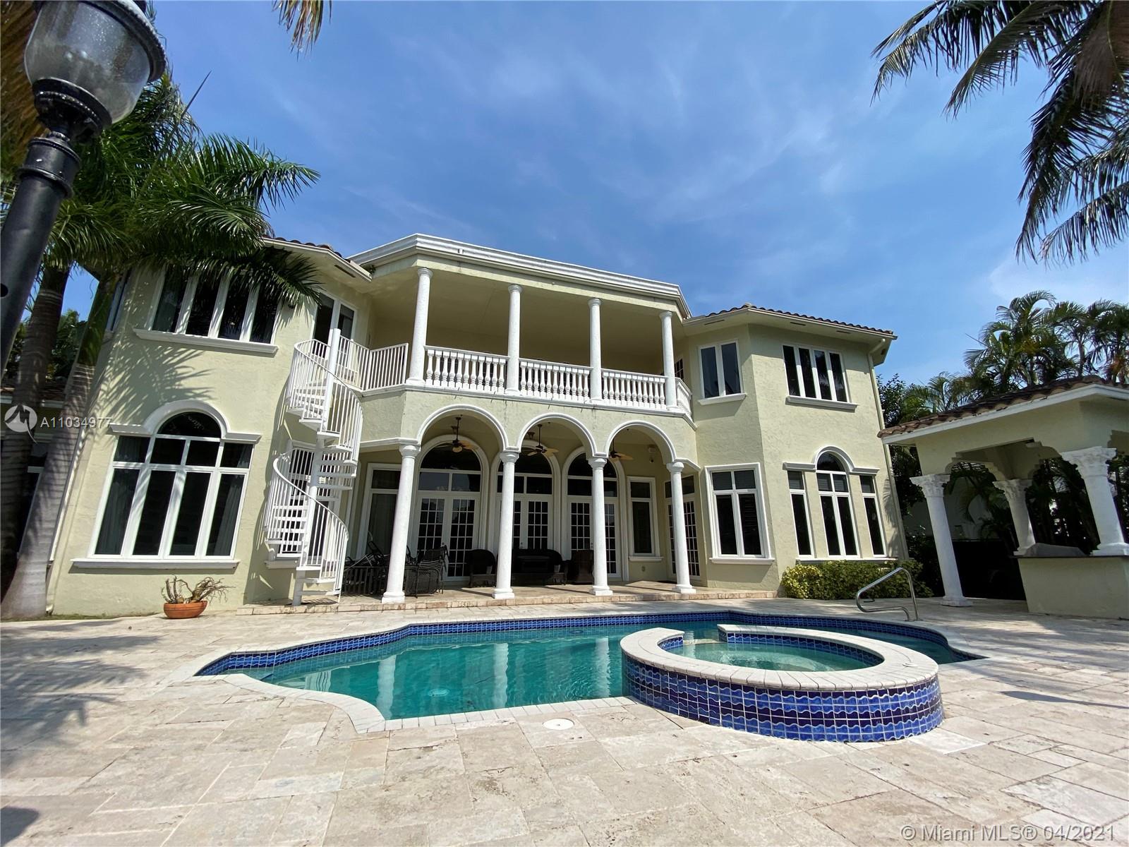 GOLDEN BEACH SEC D - Residential