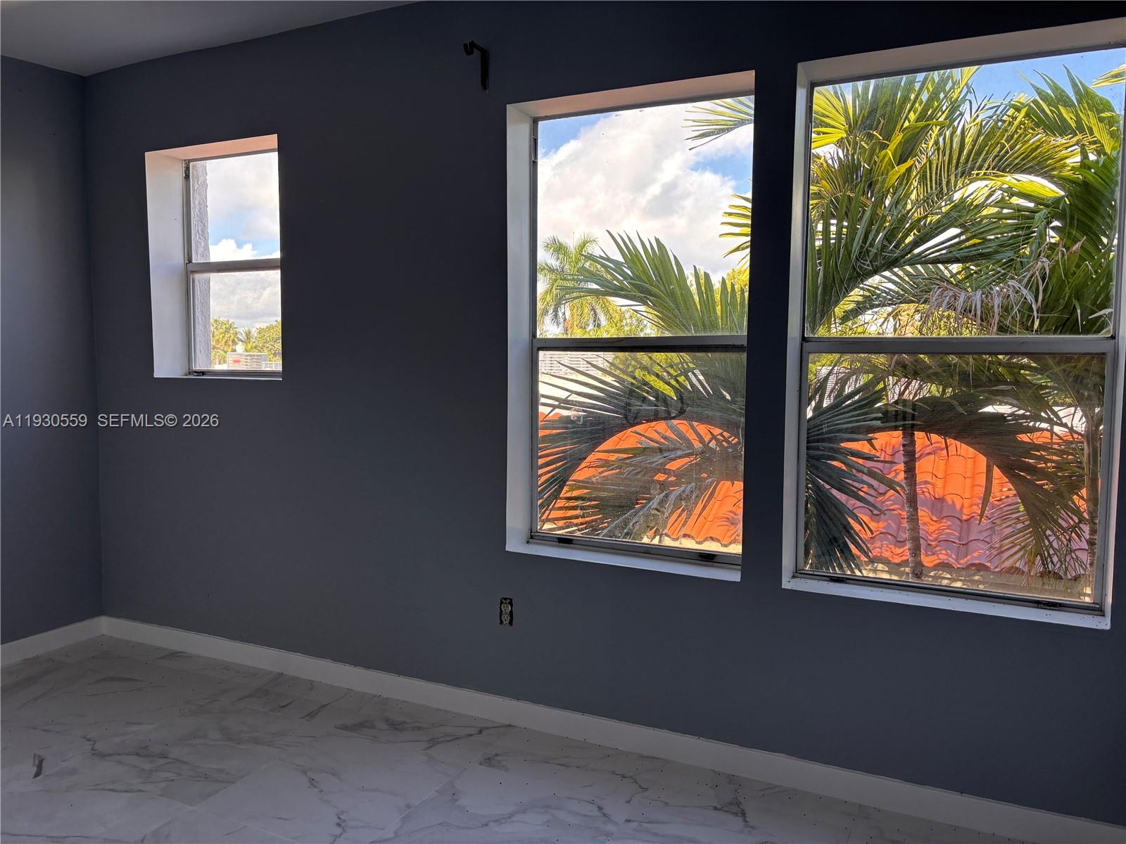 1027 Pennsylvania Ave 302