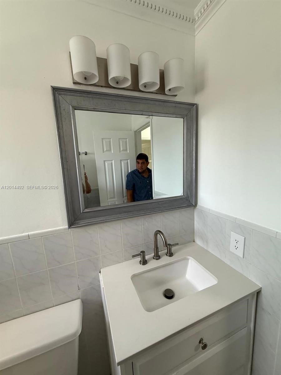 ALCAZAR VILLAS CONDO - Residential Lease