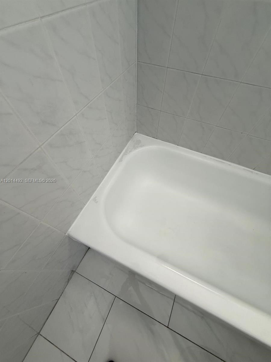 ALCAZAR VILLAS CONDO - Residential Lease
