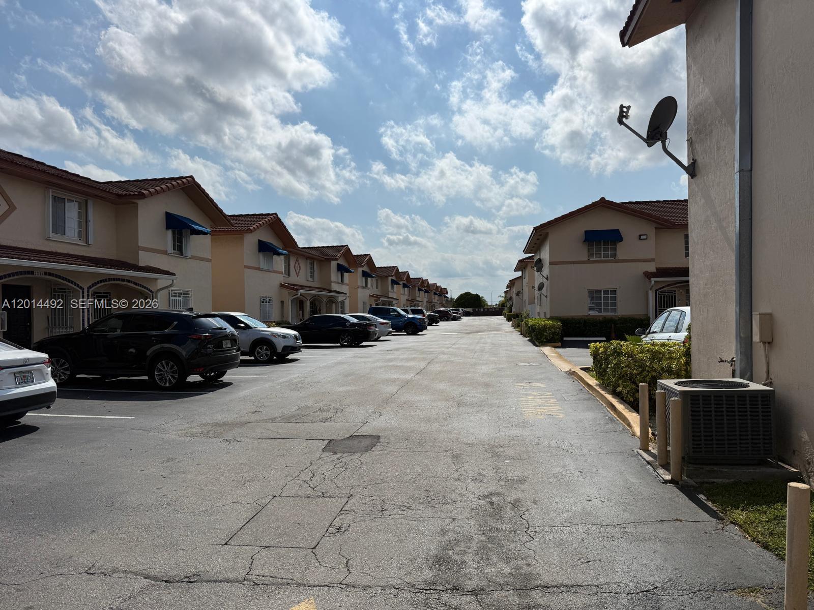 ALCAZAR VILLAS CONDO - Residential Lease