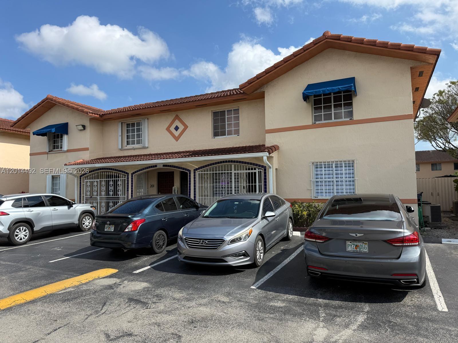 ALCAZAR VILLAS CONDO - Residential Lease