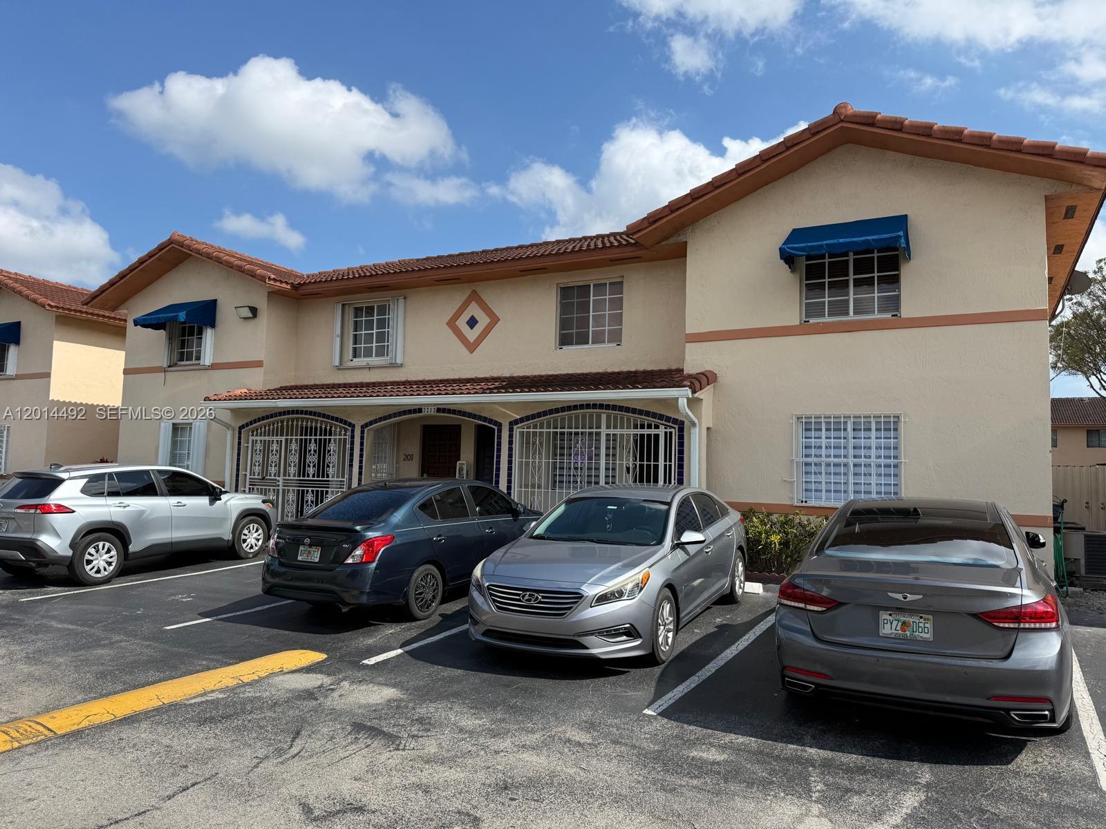 ALCAZAR VILLAS CONDO - Residential Lease