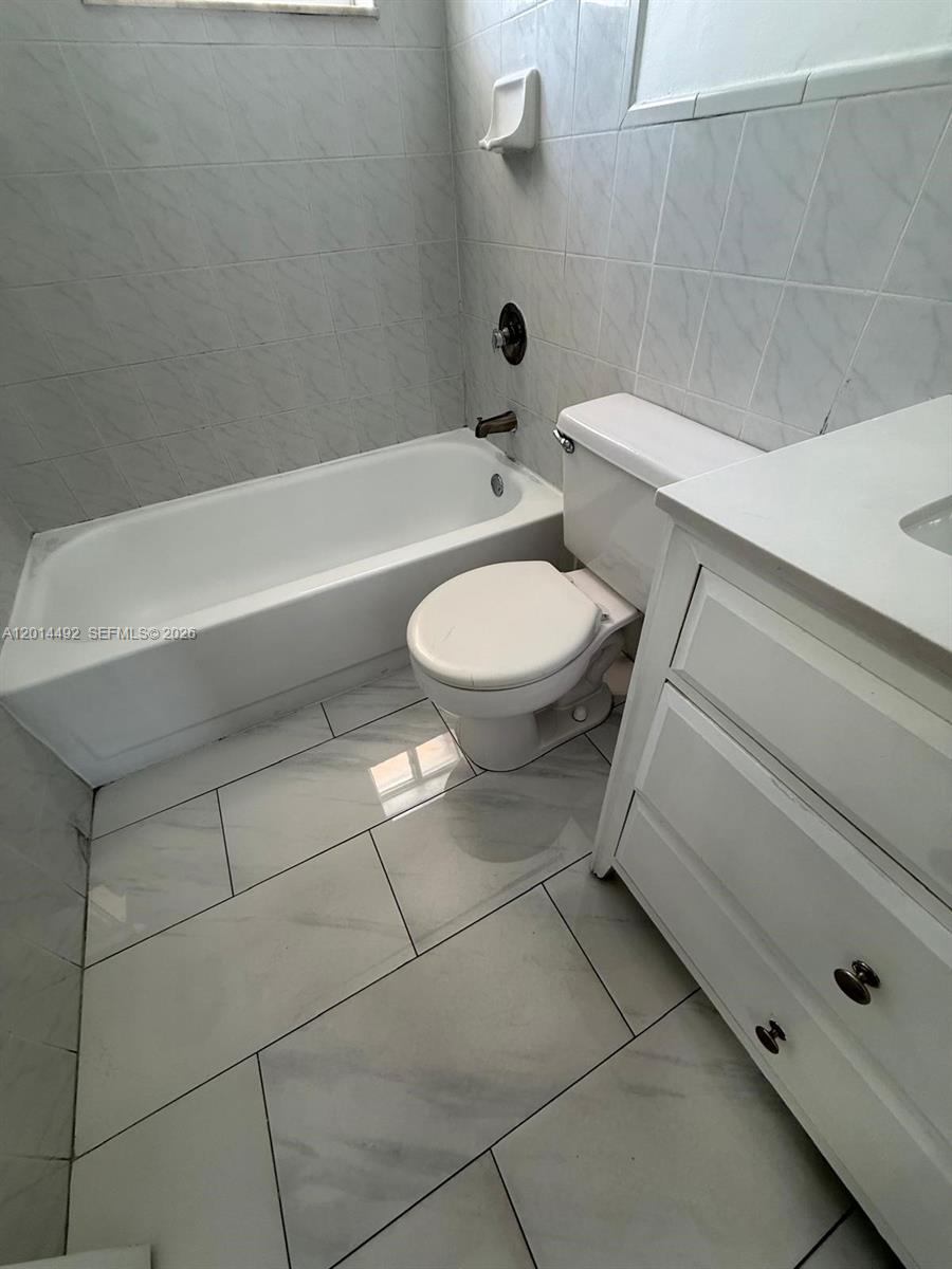 ALCAZAR VILLAS CONDO - Residential Lease