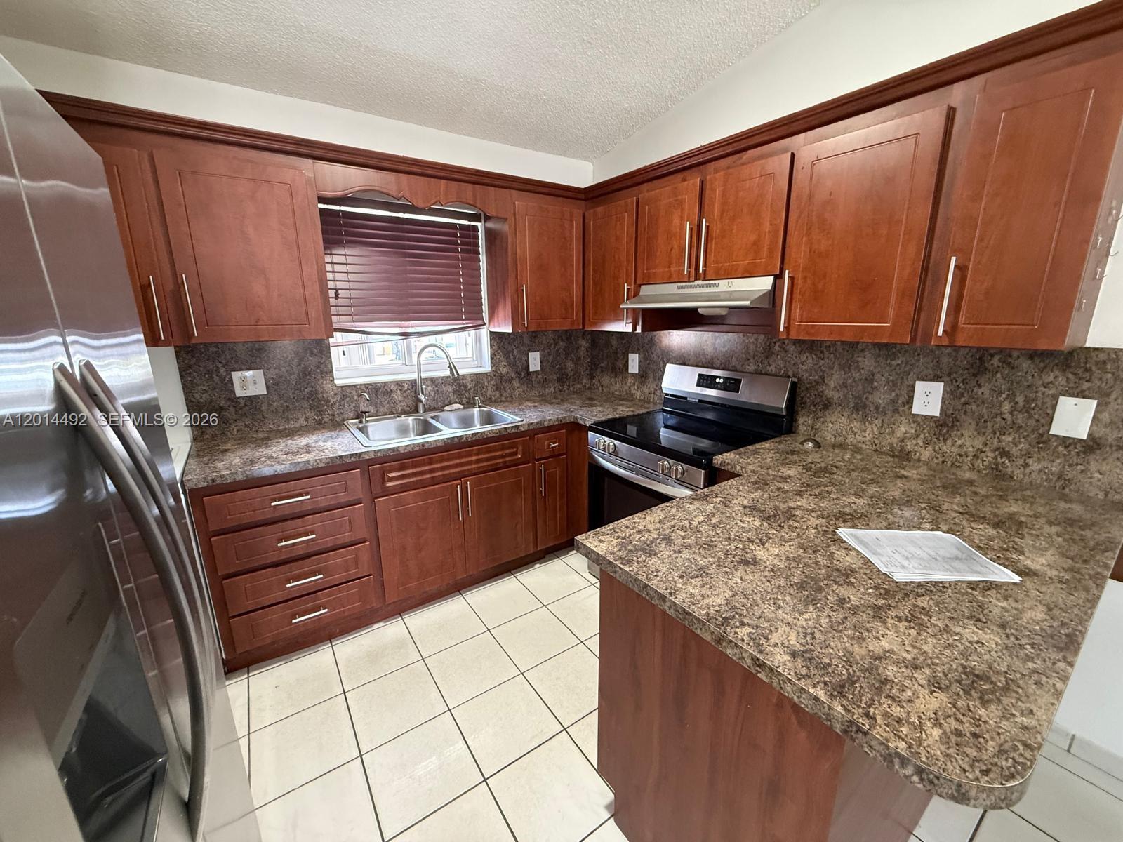 ALCAZAR VILLAS CONDO - Residential Lease