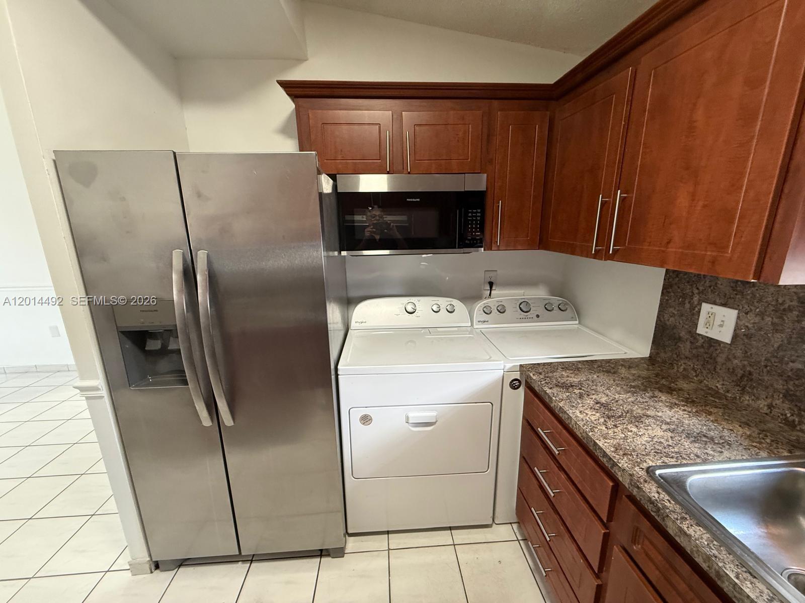 ALCAZAR VILLAS CONDO - Residential Lease