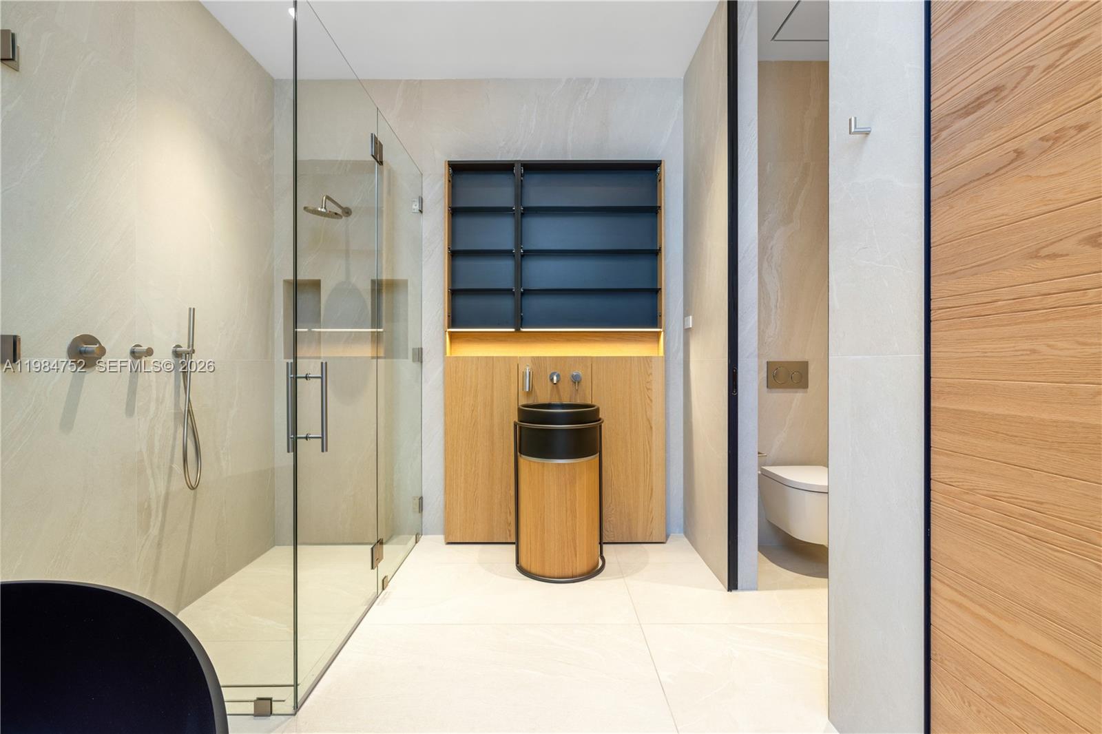 BEACH SHORES - Residential