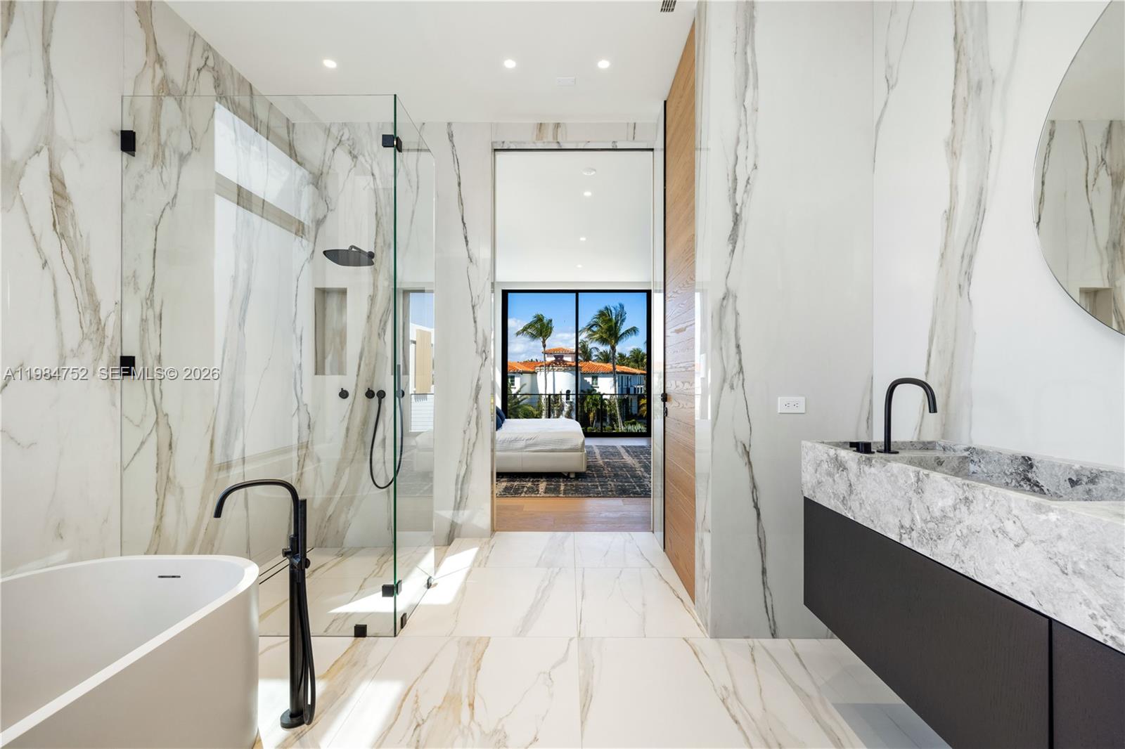 BEACH SHORES - Residential