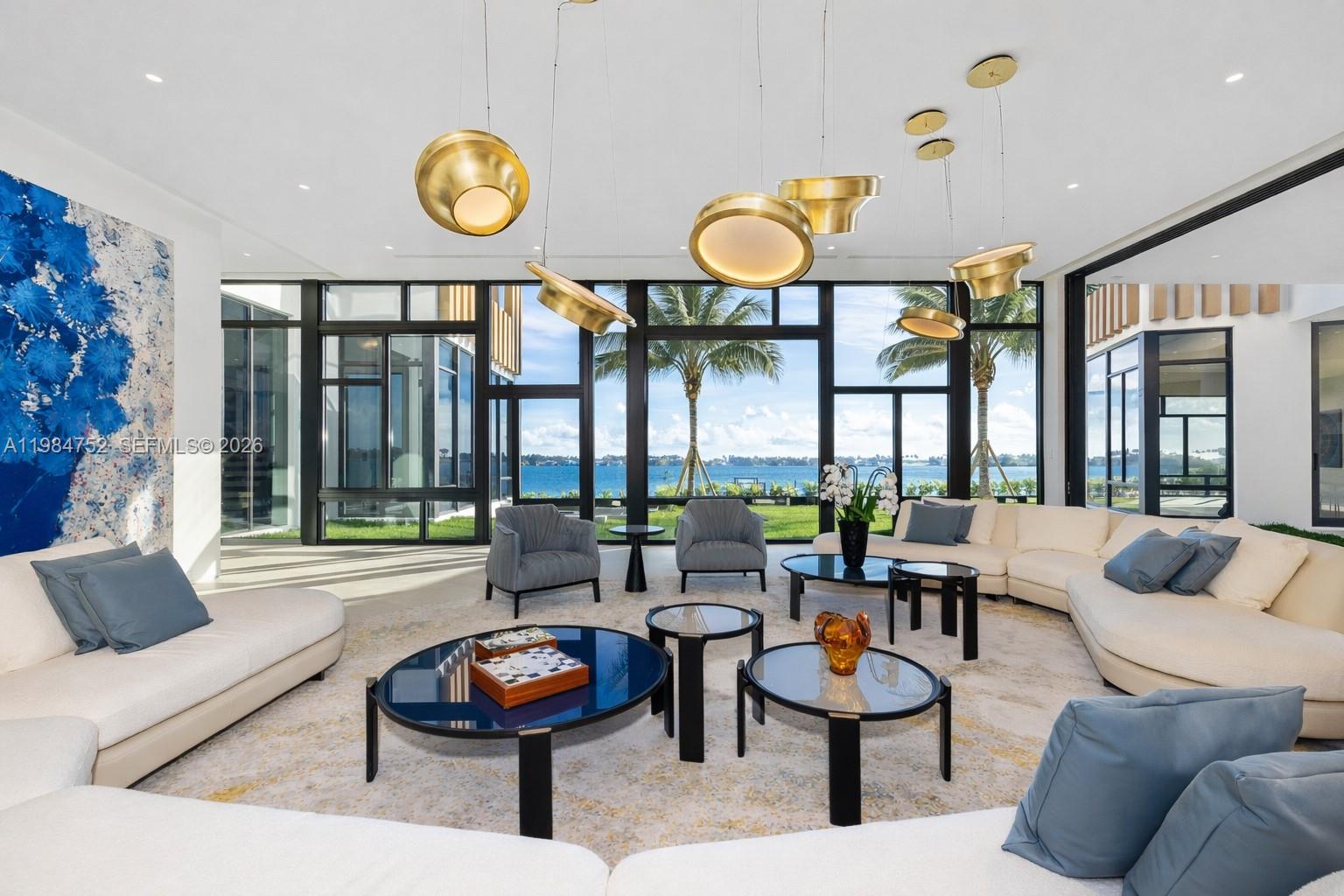 BEACH SHORES - Residential