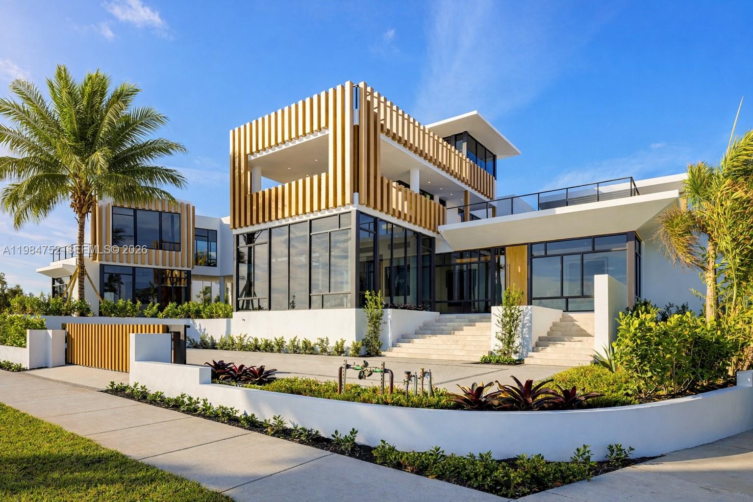 BEACH SHORES - Residential