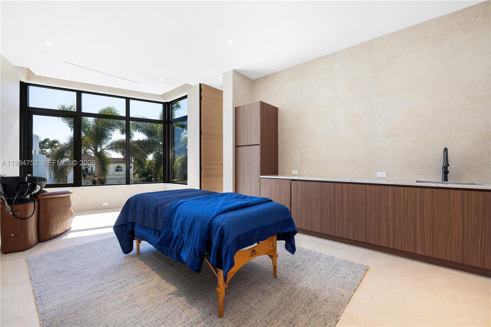 BEACH SHORES - Residential