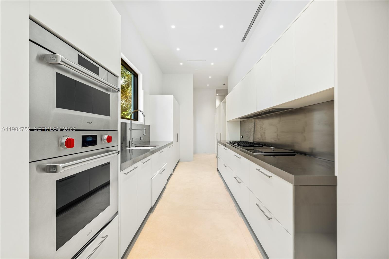 BEACH SHORES - Residential