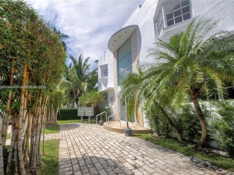 1526 Pennsylvania Ave 4 Miami Beach FL 33139